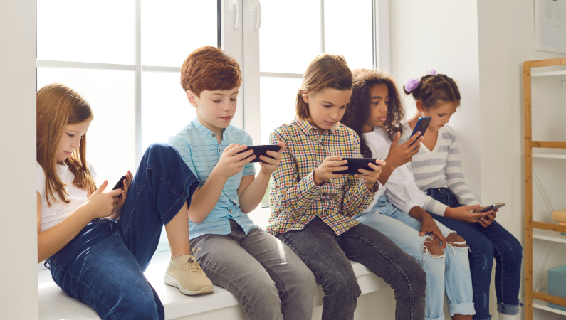 children mobile phones and microlearning