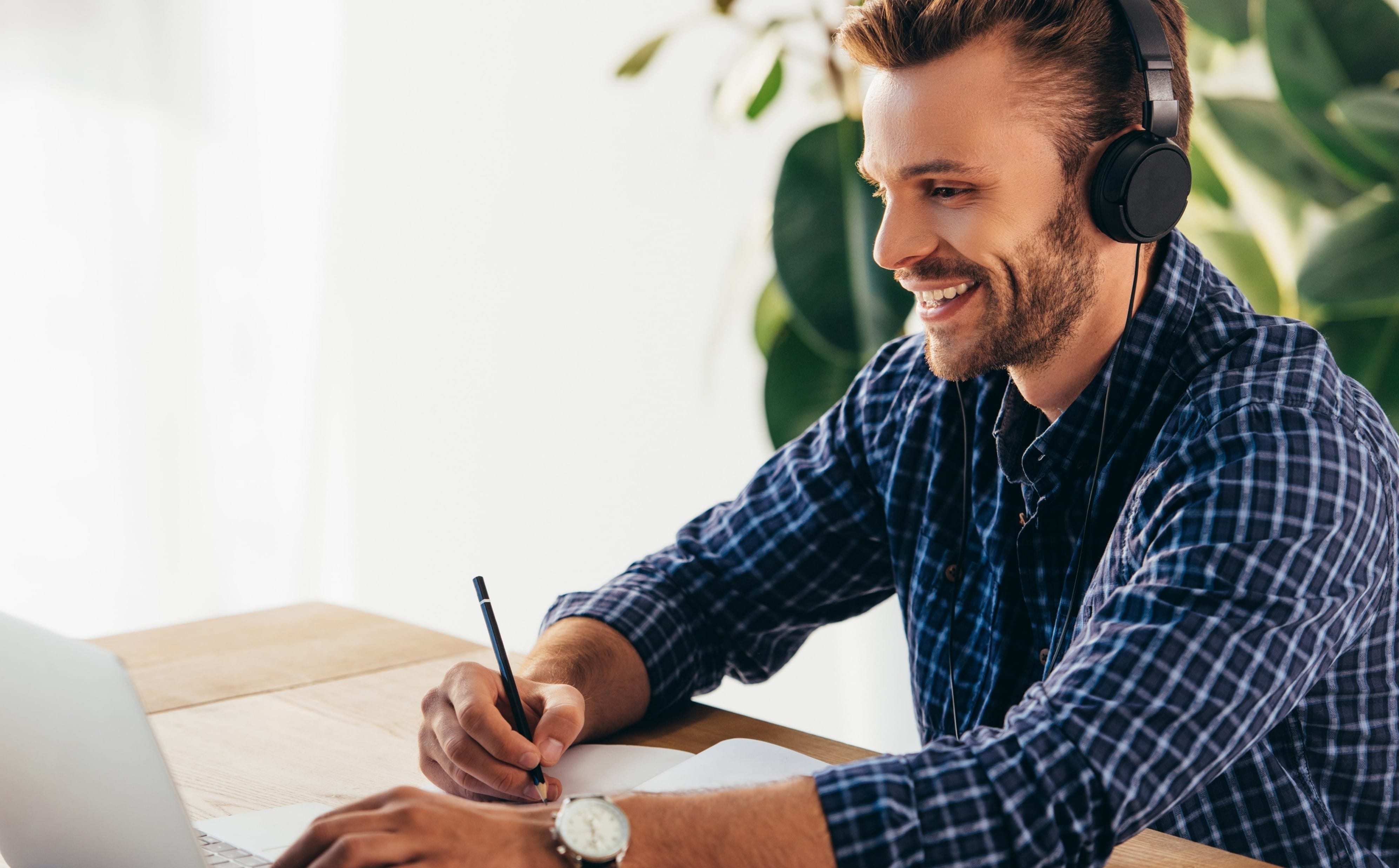 smiling employee training 