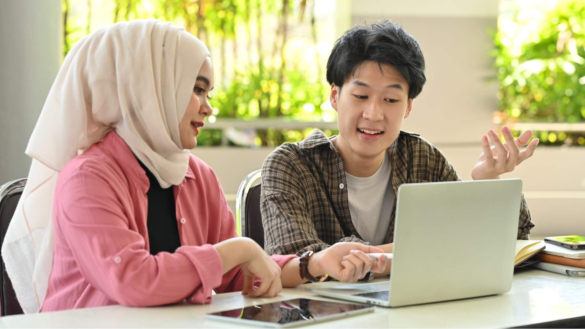 bespoke e-learning courses developer